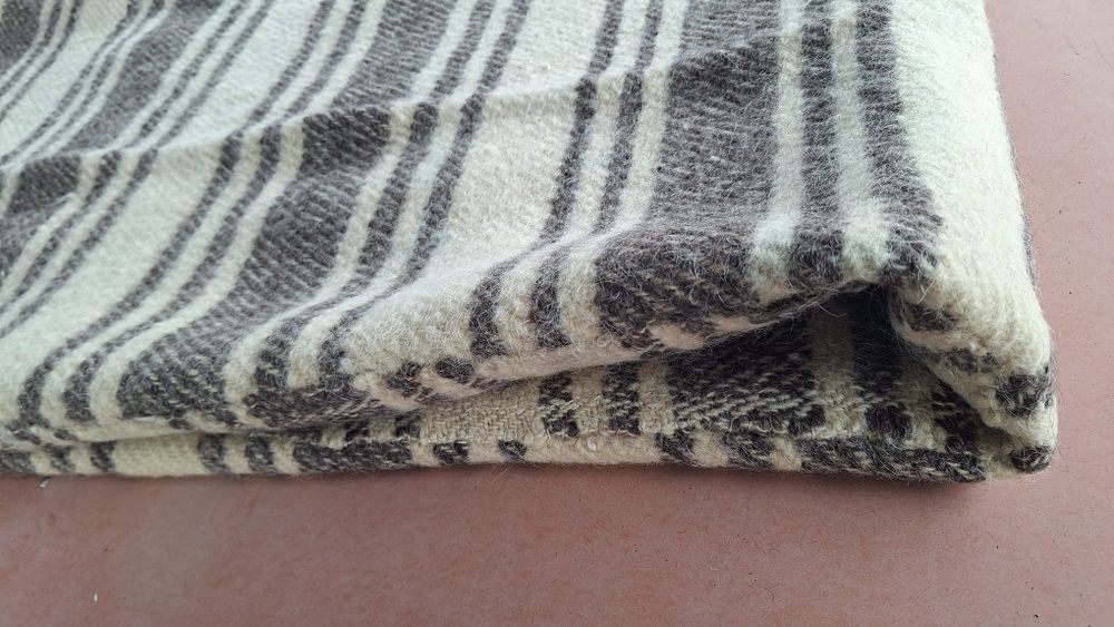 Tol/covor tesut din lana