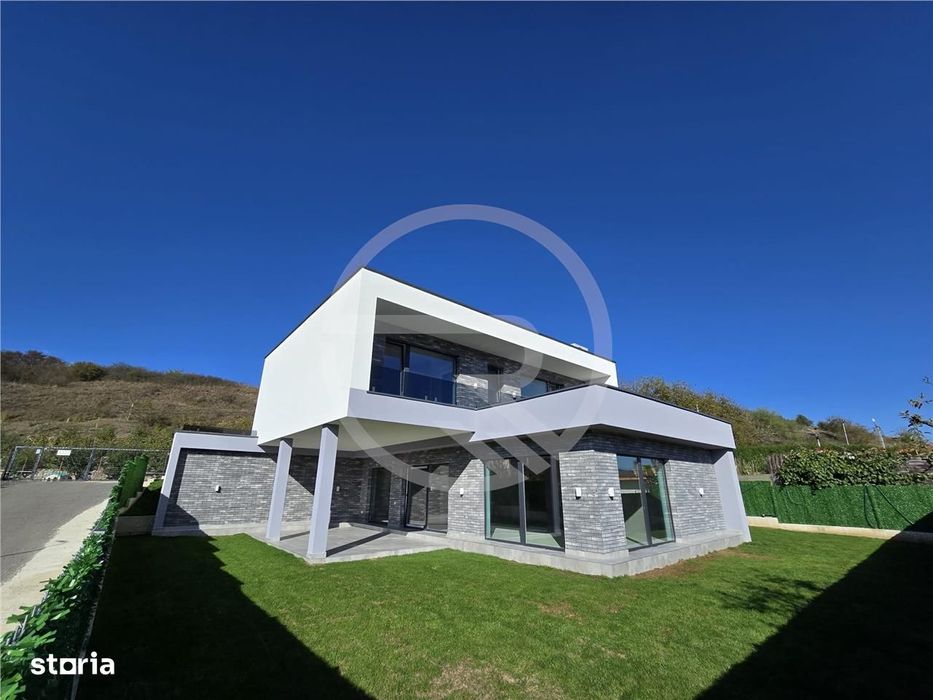 Casa Individuala cu panouri fotovoltaice si pompa de caldura, situata