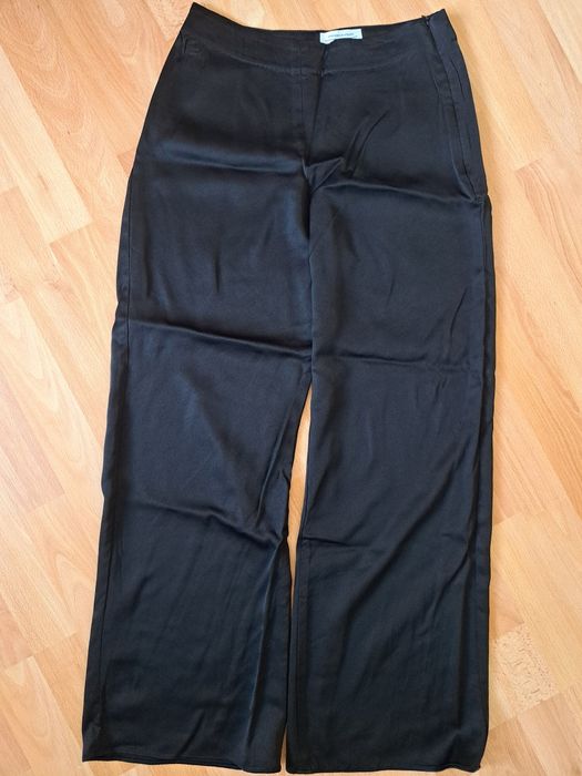 Pantaloni mărimea 36