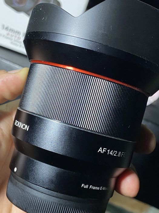 Samyang 14 mm f2.8 dlya sony