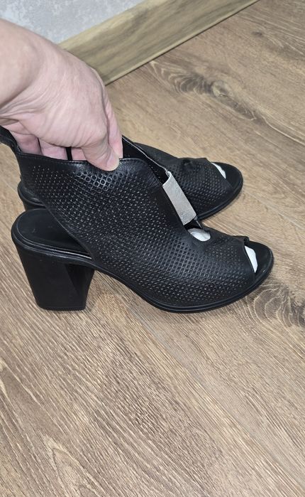 Аеллар оёк кийими