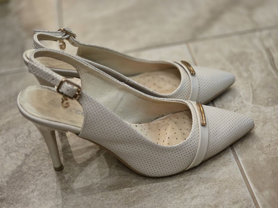 Дамски обувки 5  различни модела , 35 номер различни модели