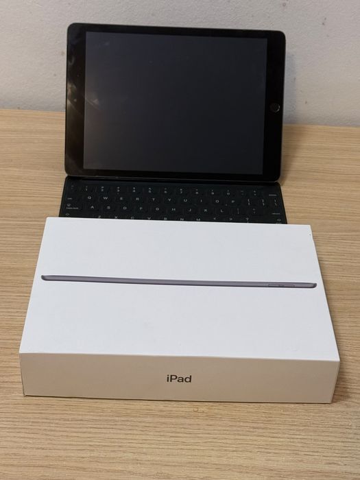 Ipad 9 th 256 Gb Wifi ,tastatura Apple