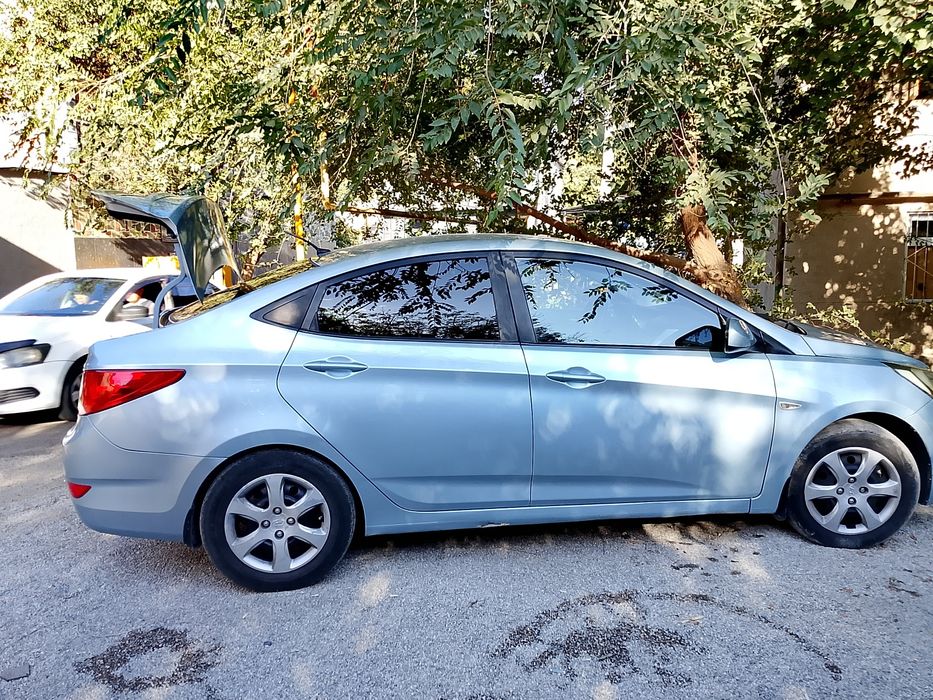Hyundai accent жалға берыледы