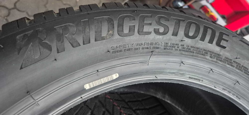 anvelope Bridgestone 255/50/20 m&s,iarna