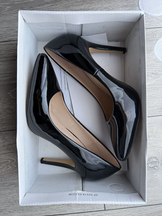 Pantofi cu toc stiletto negru