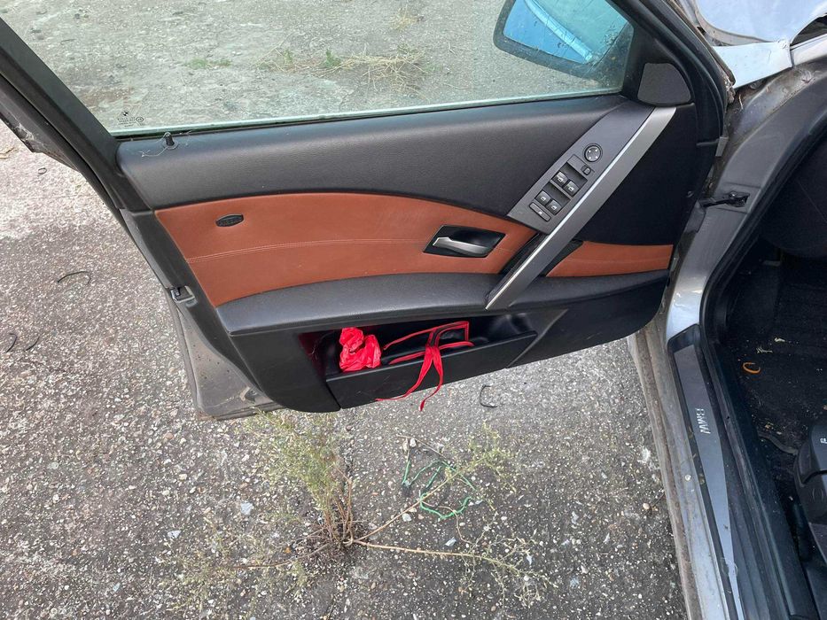 bmw e60 e61 530d 218  бмв 530 д на части