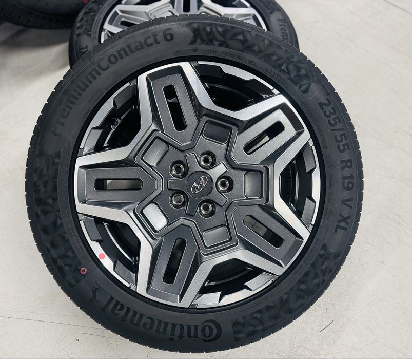Jante Hyundai Santa Fe R19 Originale Continental de vara 99% 45/2023