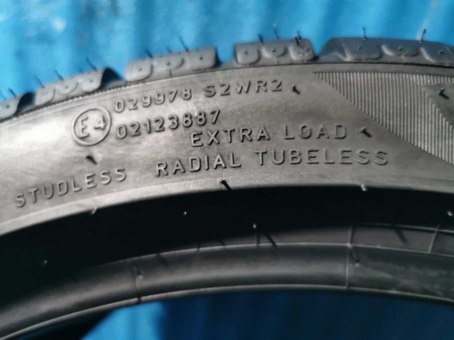 245/40 R19 - 275/35 R19 pirelli runflat m+s 4 bucati