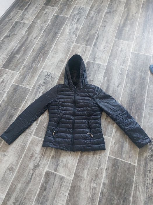 Продам куртки не дорого