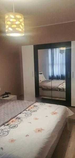 Лускозен тристаен апартамент в Зорница