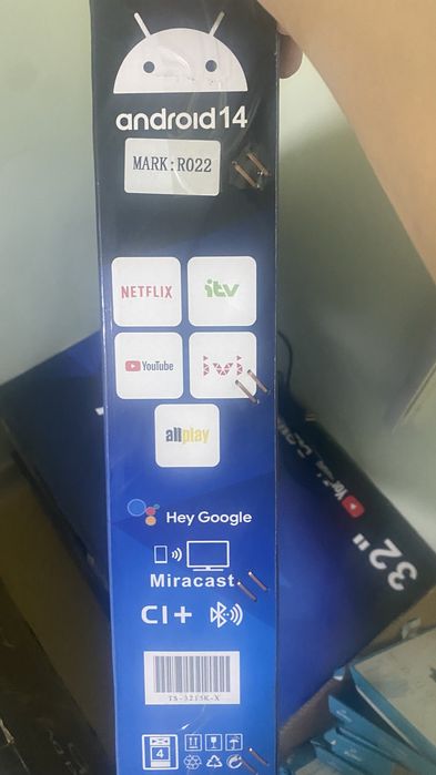 Телевизор смарт с даигональю 32(81см)