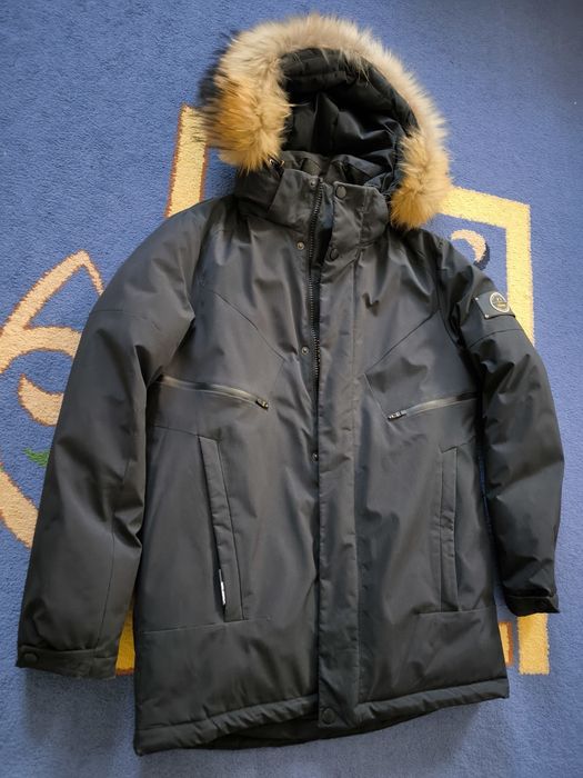 Продам зимнюю куртку , размер 48 .