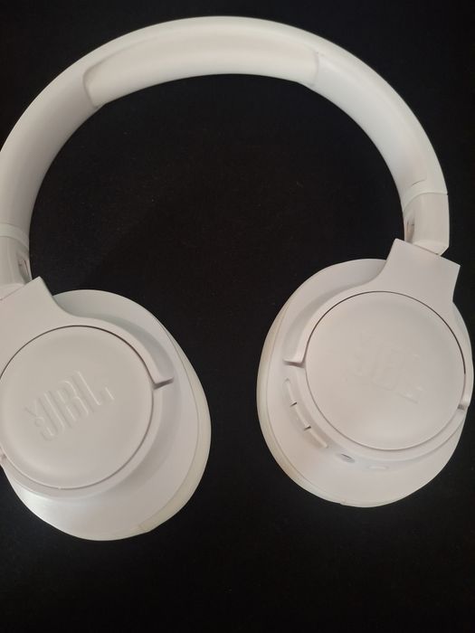 Casti JBL albe over-ear