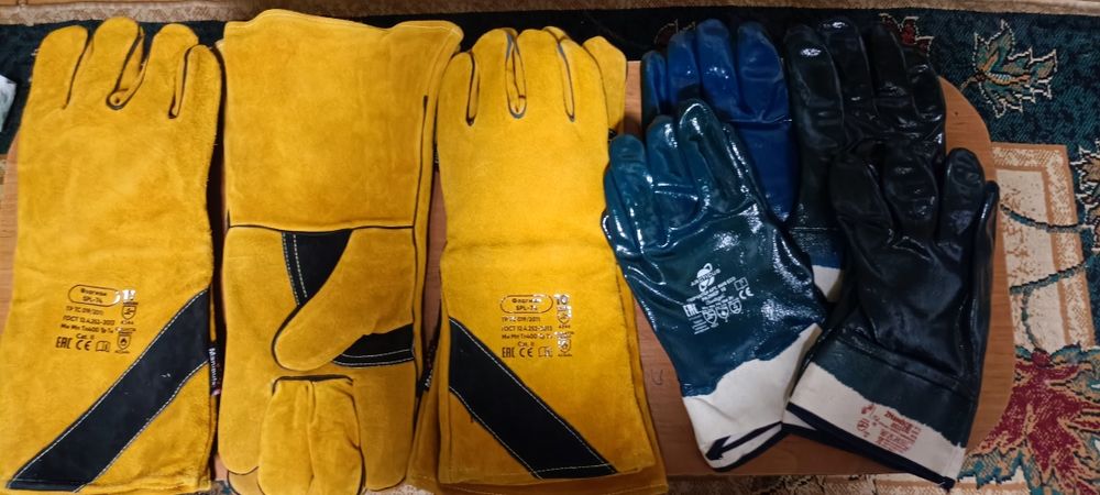 Продам Перчатки краги