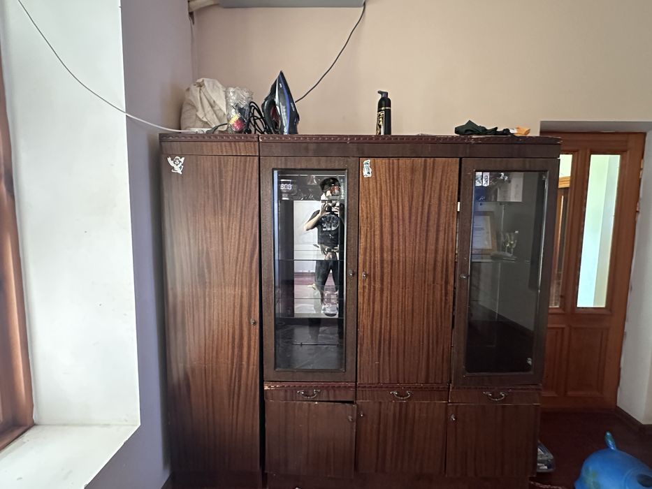 Продаётся страый мебель