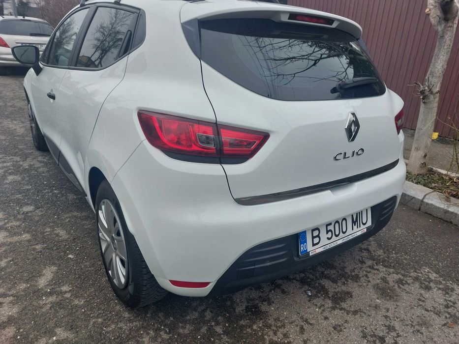 Renault Clio fabricatie 2018 -29.183 km.