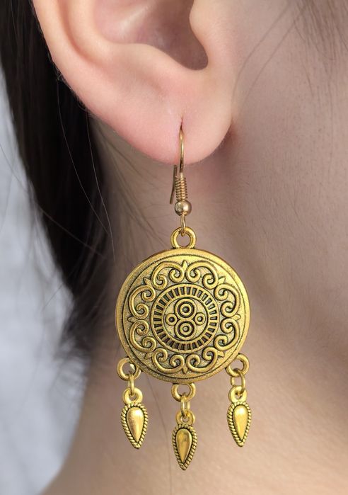 Серьги в национальном стиле