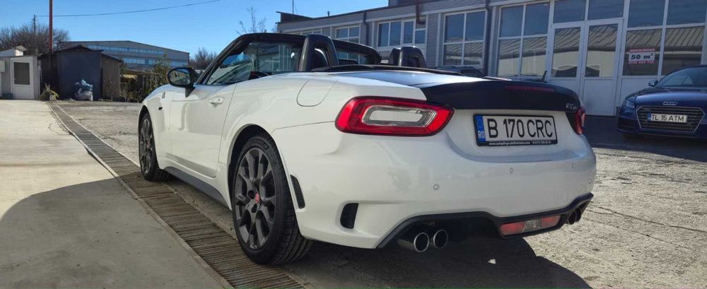 Abarth 124 Spider