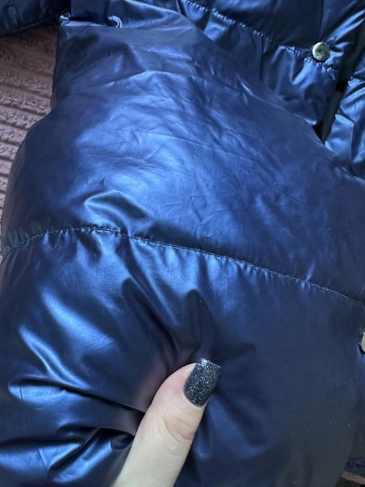 Продам женские куртки