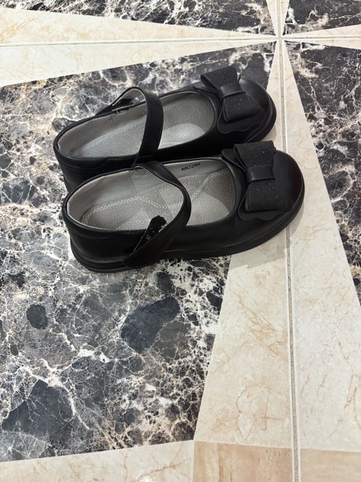 Pantofi fetite din piele
