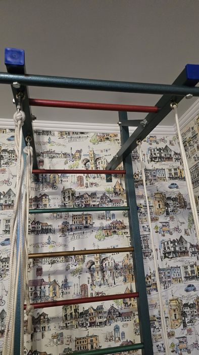 Шведская стенка для детей.