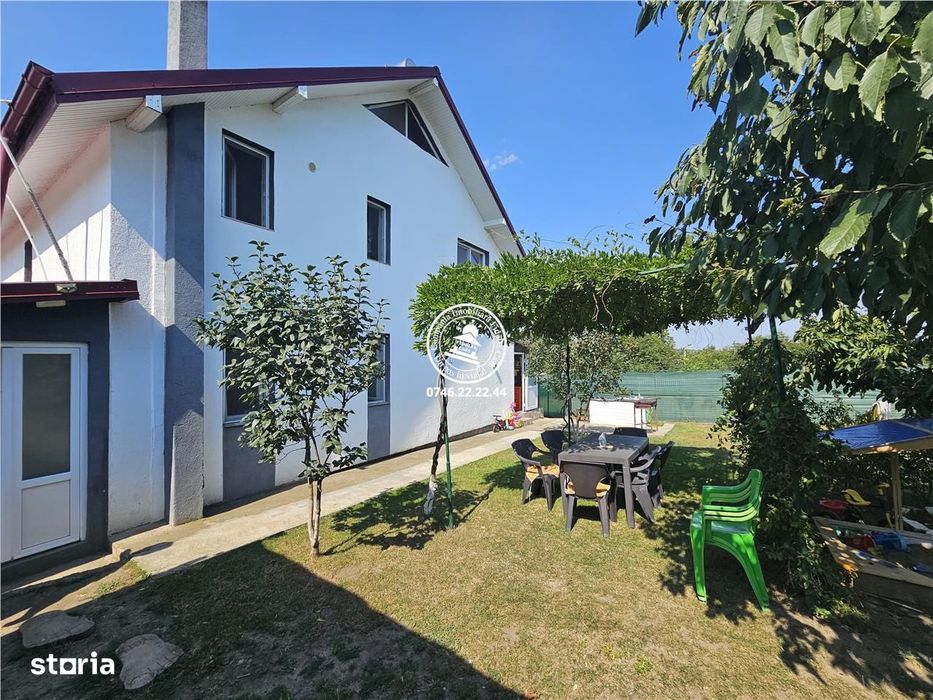 Vila 5 camere , 1196 mp teren - Dorobant , Aroneanu