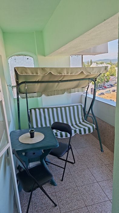 Inchiriez apartament 4 camere Centru Targoviste Mobilat  !