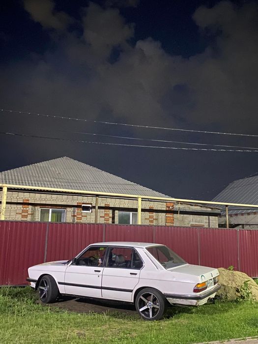 Продам BMW e 28 .