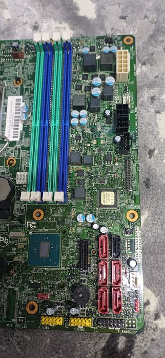 Placă de bază+CPU Intel Xeon E3-1270 v6 (peste i7 7700)