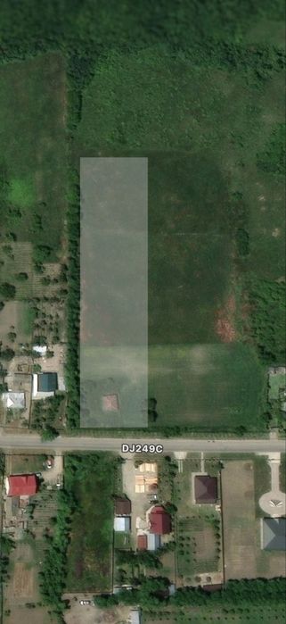 Vand pamant, suprafata intreaga sau pe parcela ( golaiesti, vad ) la strada principala.