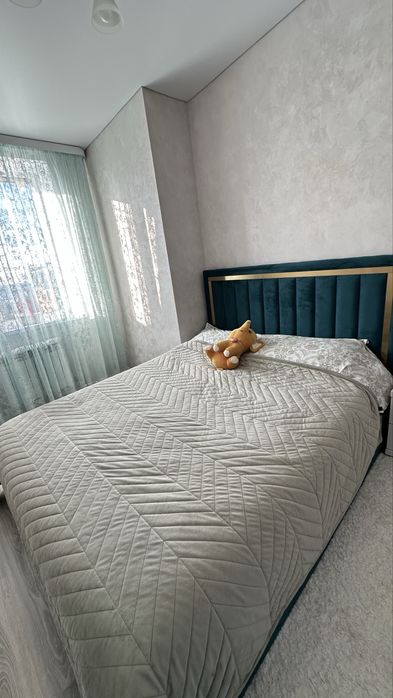 Двухспальная кровать