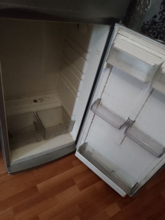 Продаю холодильник