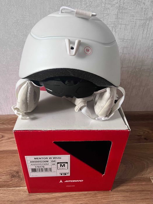 Горнолыжный шлем