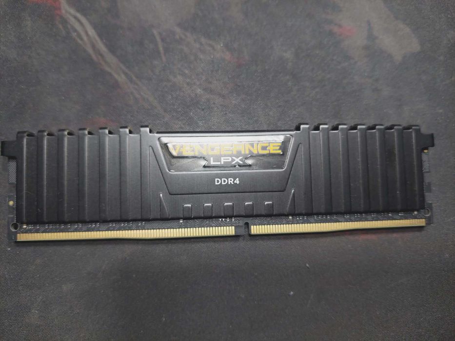 Corsair ddr4 16GB