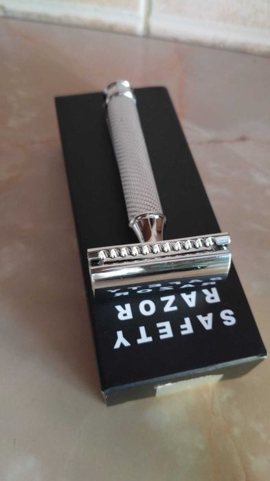 Vand aparat ras clasic "Safety Razor"