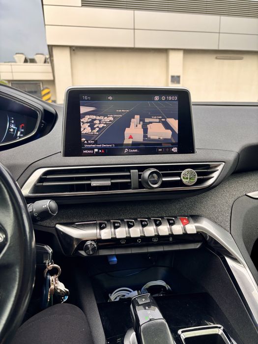 SUV automat inmatriculat RO- Peugeot 3008 1.2 benzina, distributie si articulatii schimbate, stare foarte buna