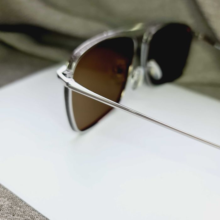 Солнцезащитные очки SF