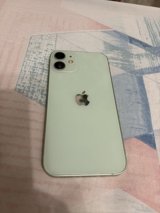 Продам Айфон 12 mini