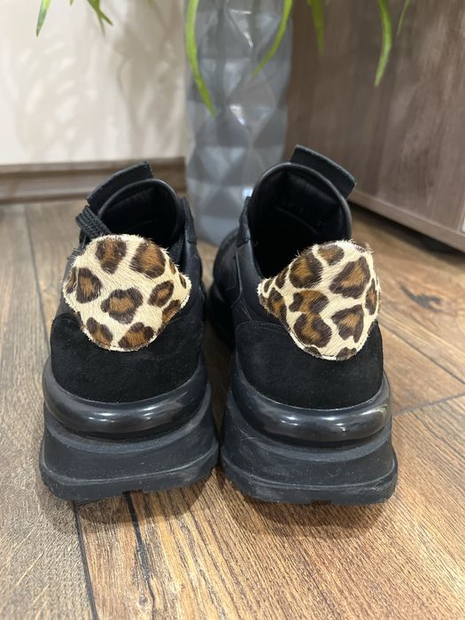 Дамски обувки / маратонки Sara Pen