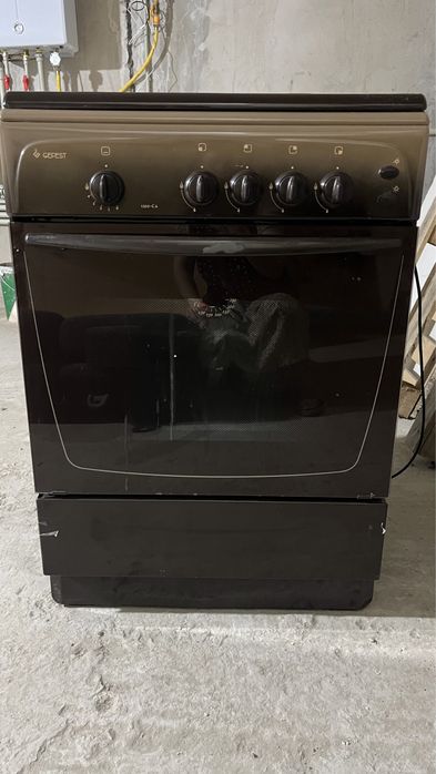 Газ плита 4 канф+ вытяжка