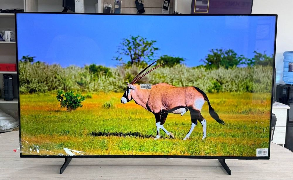 Samsung Crystal UHD 4K — 55"