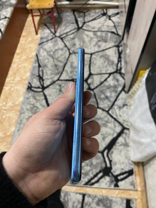 A32 128/4 sotiladi aybi ekran azgina singan regstratsiya yoq