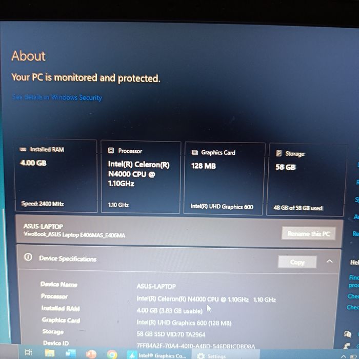 Лаптоп Asus E406M