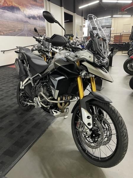 Triumph Tiger 900 Rally Pro Sandstorm
