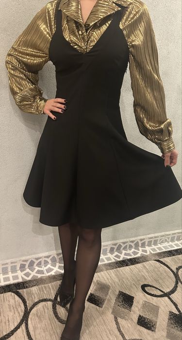 Официална черна рокля