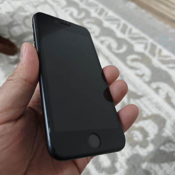 iPhone SE 2022. ЕАС 99%