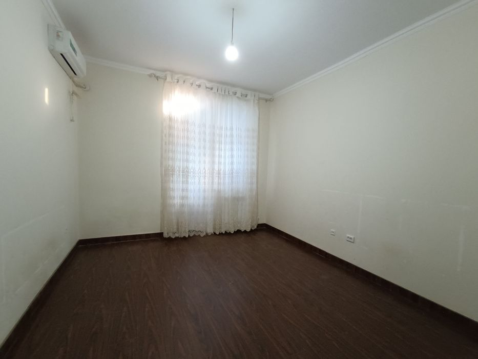 1/4/5 сотилади 41м²