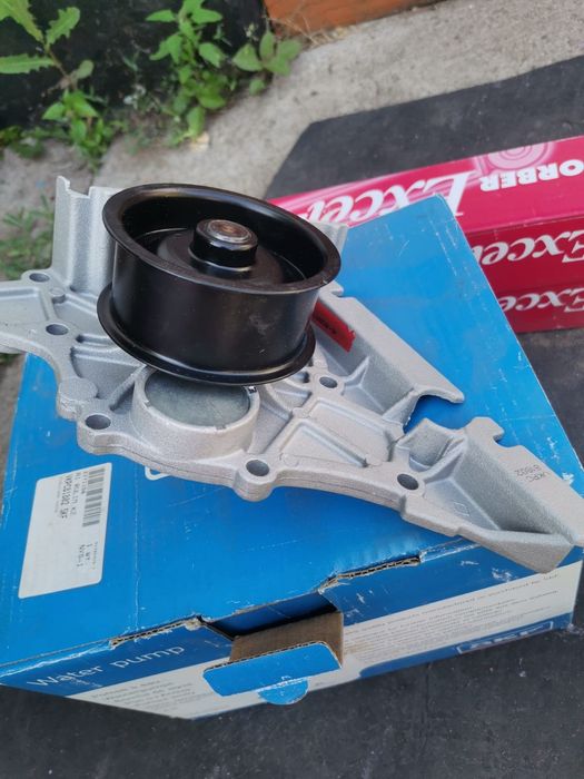 Продам помпу на Ауди А6с5 новая