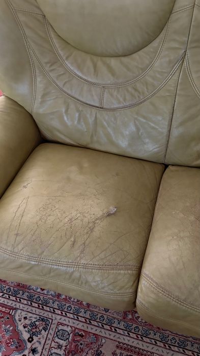 Продам диван кожаный